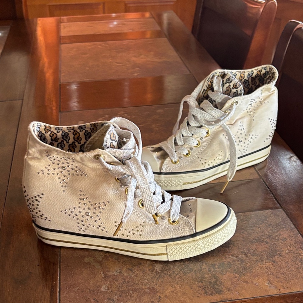 DADDY’S MONEY Hidden lift Hightop Sneakers; STARS & Bling!!!